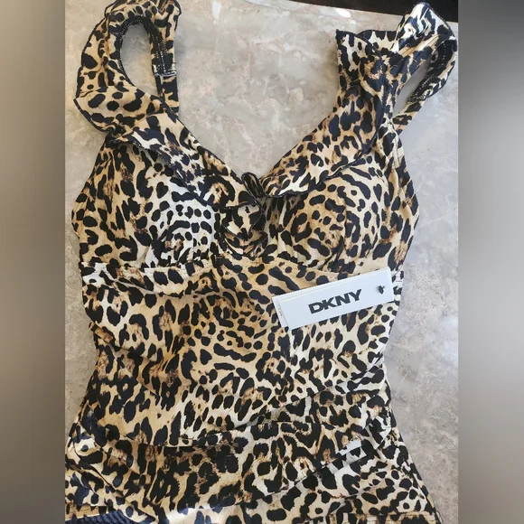 S M L XL DKNY Swim One Piece Ruffle V Neck Swimsuit Leopard - Picture 4 of 11